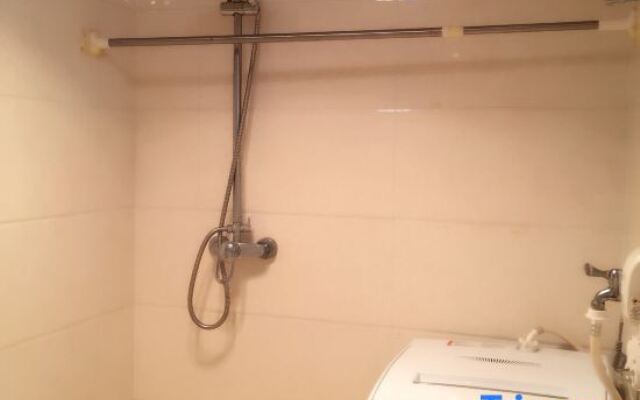 Kaixuan Shidai Family Apartment