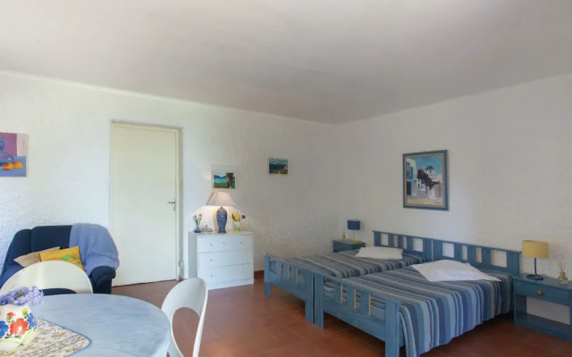 Bright Home in Cargèse Corse-du-sud With Barbecue