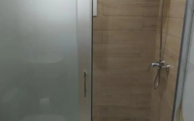 Nikolas House