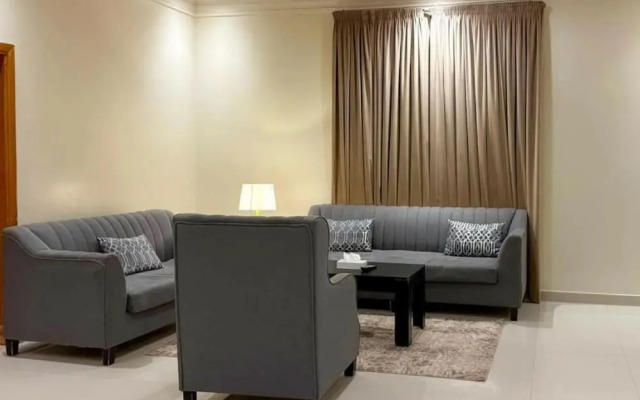 Taj Al Hamra Hotel