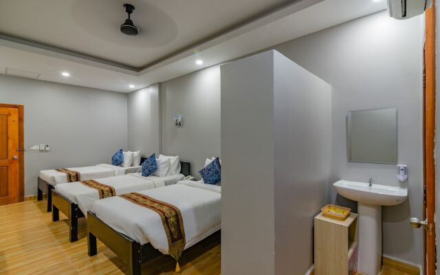 MidCity GoldenTown Hotel