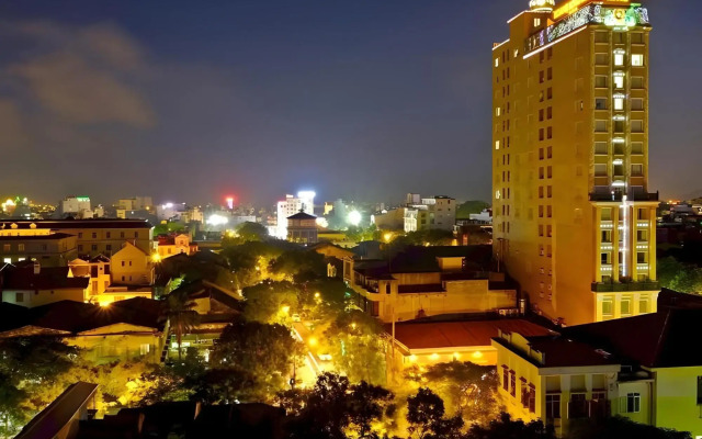 Classic Hoang Long Hotel