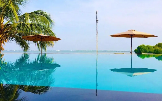Nico Lagoon Hotel