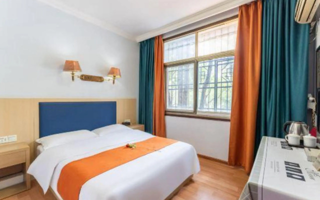 Ziyuan Business Hotel