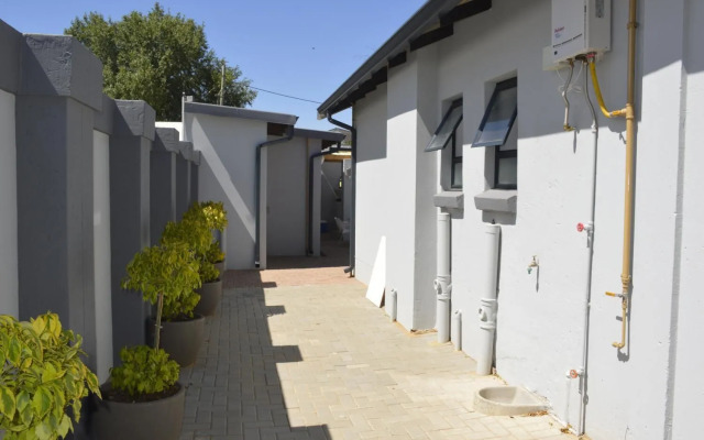 Explorer Backpackers