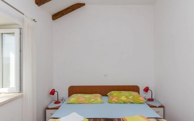 Restful Villa in Dalmatia With Garden