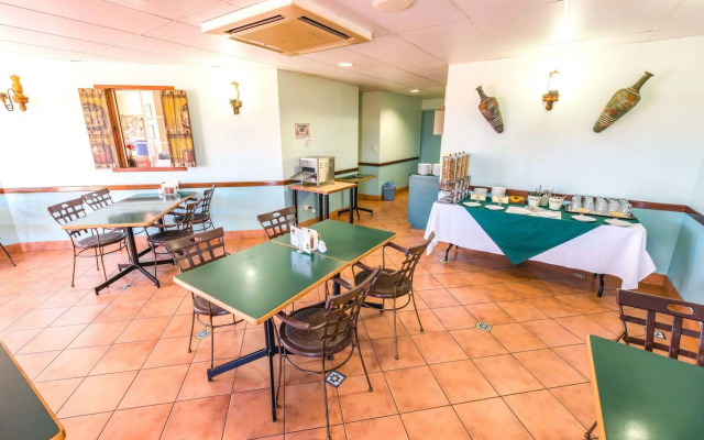 Villa Mirasol Motor Inn