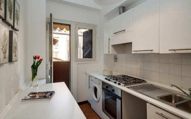 Travel & Stay - Sistina