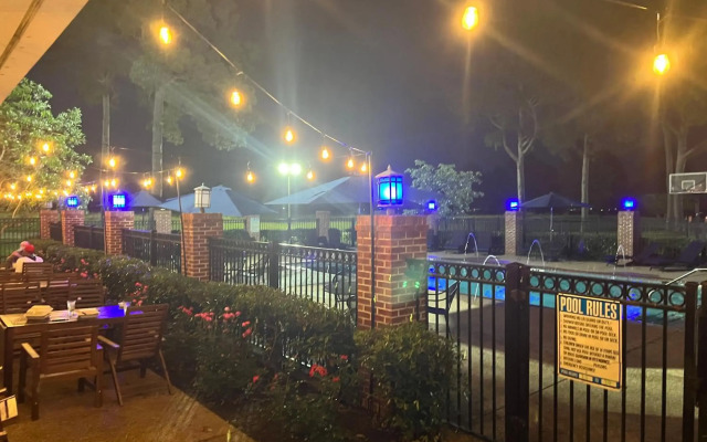 Historic Whispering Woods Hotel & Conference Center