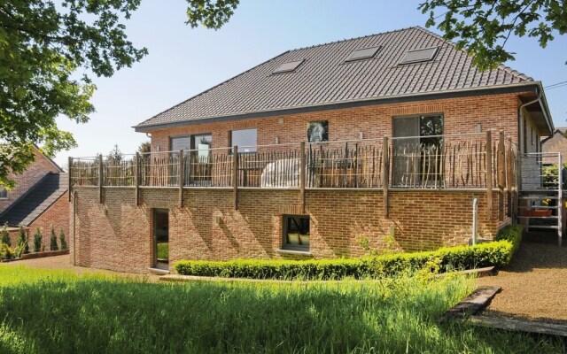 Holiday Home in Noiseux With Garden