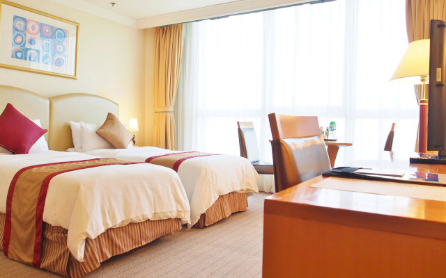 Harbour Plaza Resort City