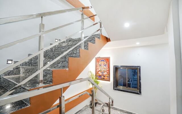 Fabhotel Shree Mahidev Palace