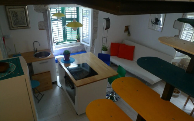 Apartment Avalon
