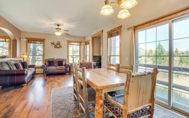 2 Mi to Frisco Slopes: Cozy Retreat w/ Mtn Views!