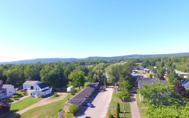 Orchard Queen Motel & RV Park