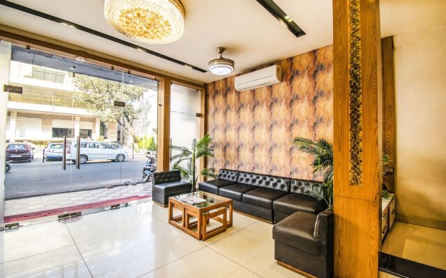 FabHotel Kiran Inn Tukoganj