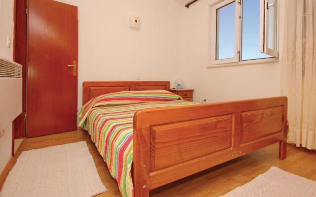 Awesome Home in Racisce With Wifi and 2 Bedrooms