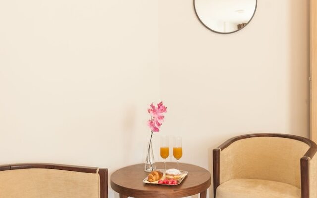 Cafe Royal Rooms