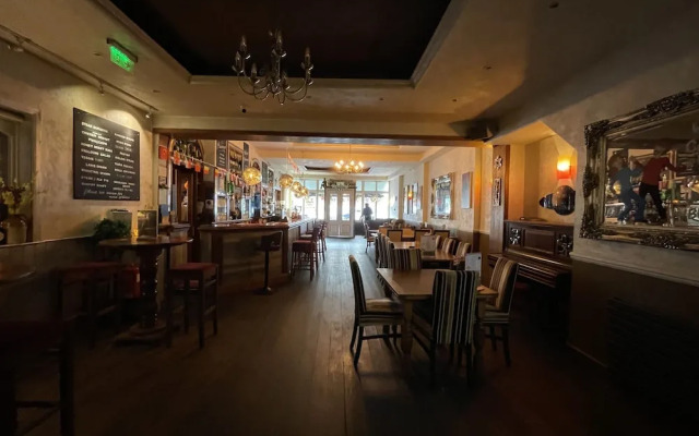 The Barrington Hotel