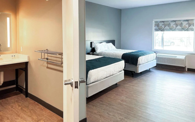 Studio 6 Richmond Airport