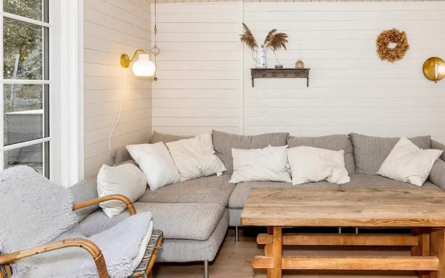 6 Person Holiday Home in Jerup