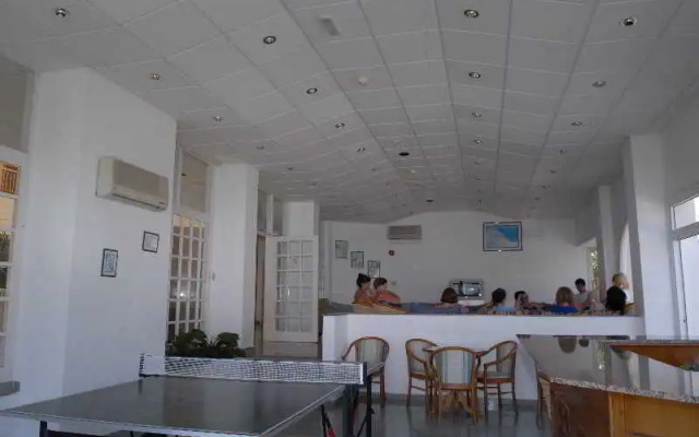 Maistrali Hotel Apts
