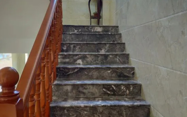 Fuxian Lake Sea Chao Inn (Gushan Scenic Area)