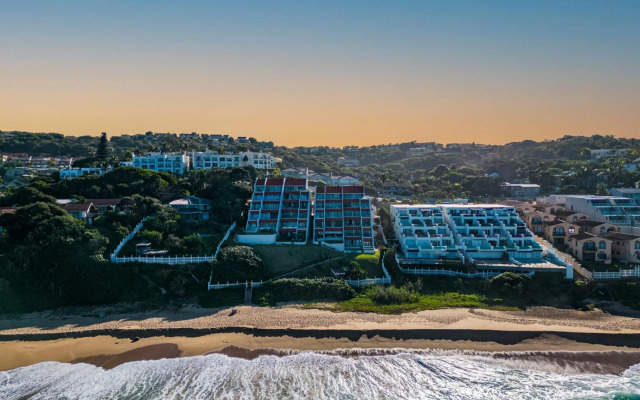 Luxurious 3 bedroom beach front apartment