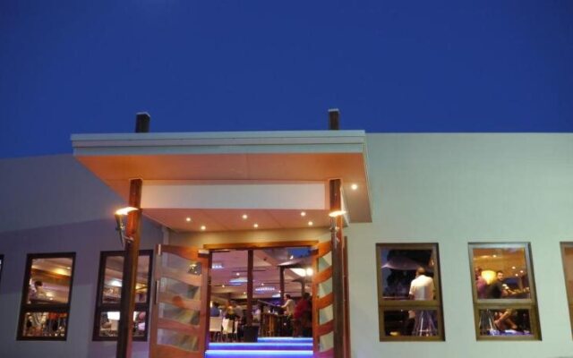 Park Beach Hotel Motel