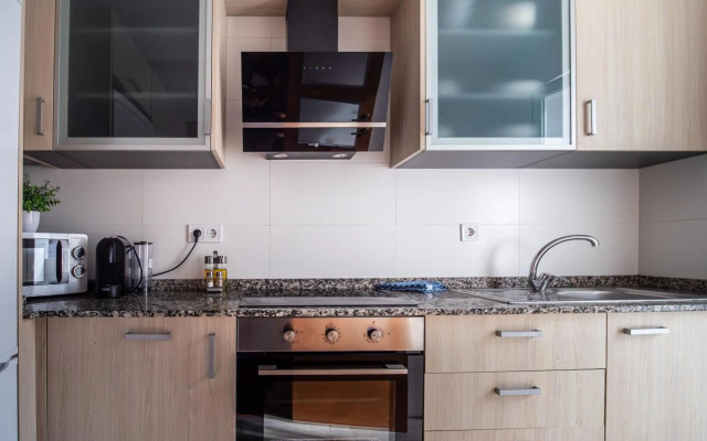 FAMILY FLAT CLOSE to the CENTER