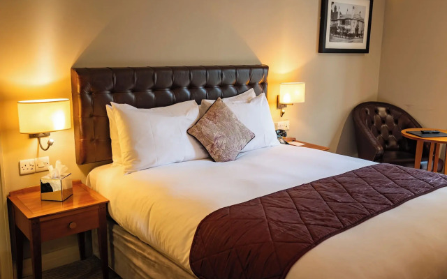 Red Lion Hotel, Hillingdon
