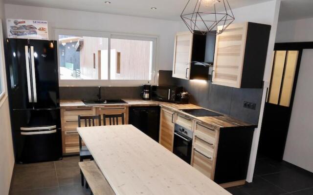 Ecrins 6 n°2: skis aux pieds, appartement neuf