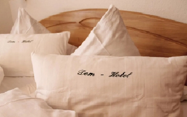 Dom Hotel