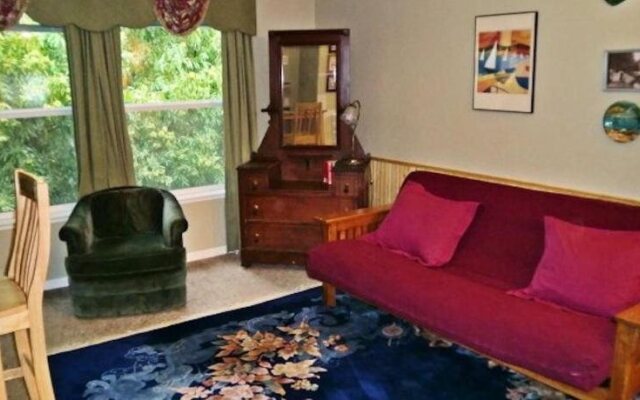 Creekside Inn & Resort