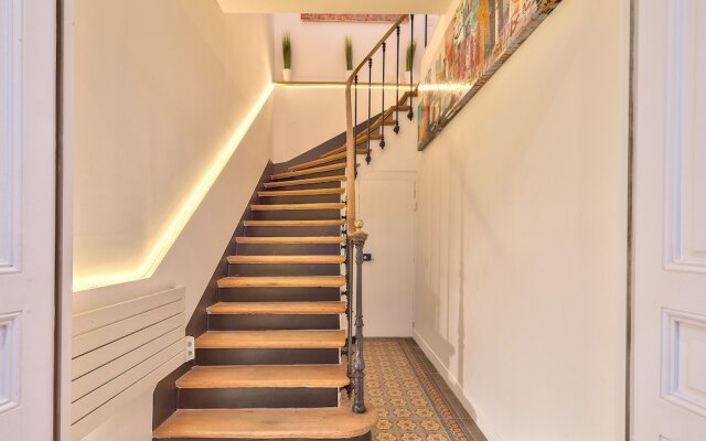 NEW Paradis 2 Flats in Heart of Paris