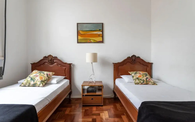 7 Minutes From Ipanema Beach Bt302b