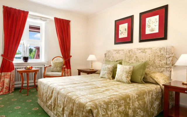 Villa Rothschild, an Autograph Collection Hotel