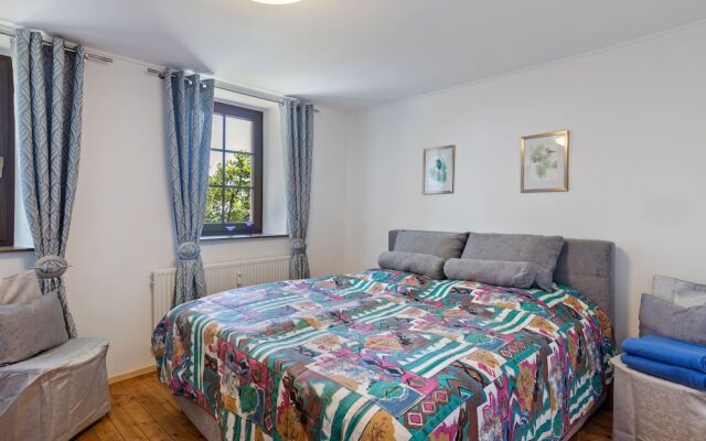 Amazing Holiday Home in Plütscheid with Garden