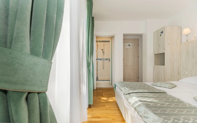 Pensiunea Hilltop - Guesthouse in Predeal - Photo 3