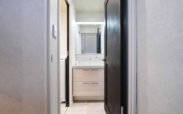 Real Life Iidabashi 1-bedroom Luxe 3mins to Subway – Guest Rooms – Tokyo