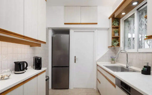 Athens Golden Light Premium Residence