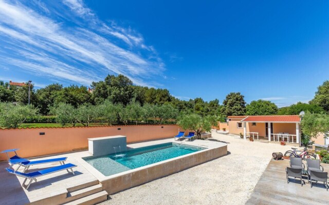 Nice Home in Banjole With Wifi and 1 Bedrooms