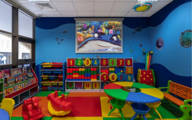 Amwaj Rotana, Jumeirah Beach