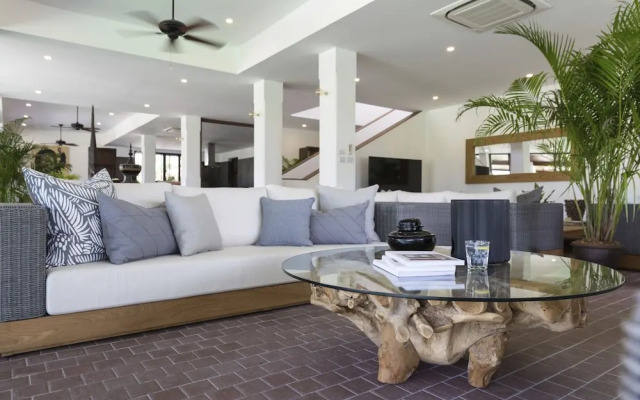 Lemongrass Pool Villa