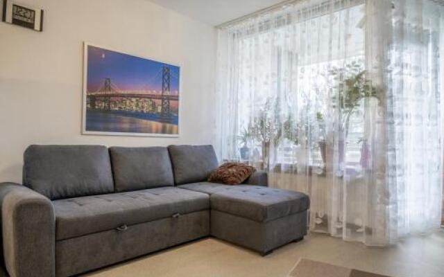 Private Apartment Arcard (5159)