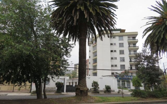 Suite and Apartment Well Located In Quito