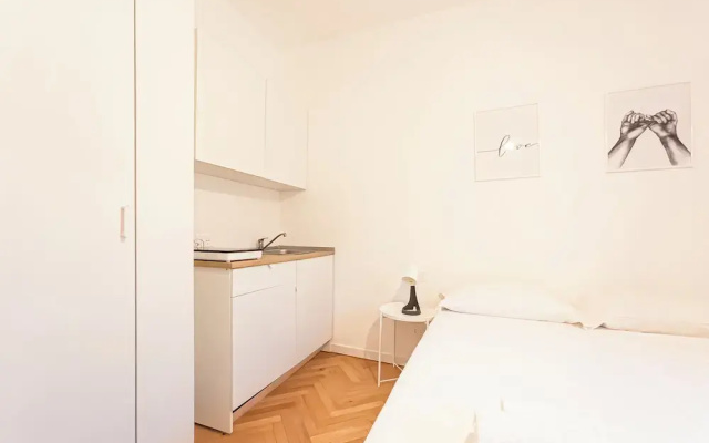 RRRapido Sant Ambrogio Suites and Rooms