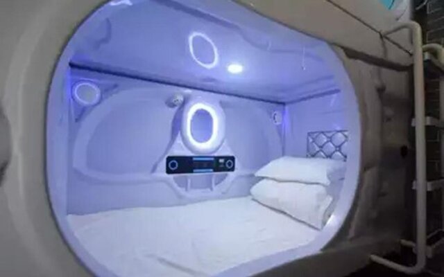 Meet Space capsule Youth Hostel