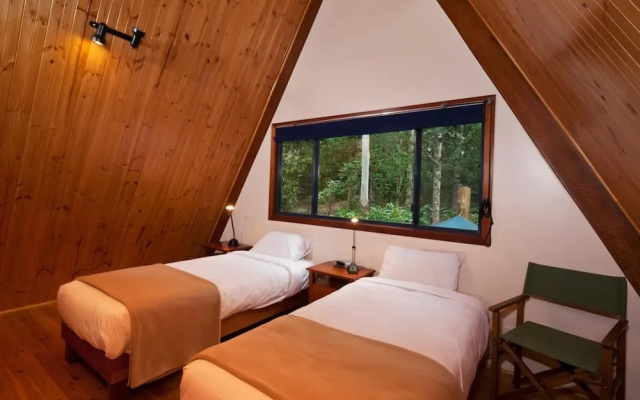 Rose Gums Wilderness Retreat – Guest Rooms – Lake Eacham