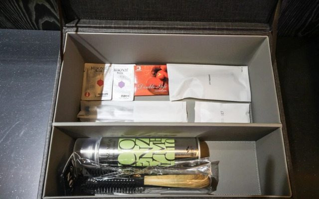 Sancheong Hyu And Joy